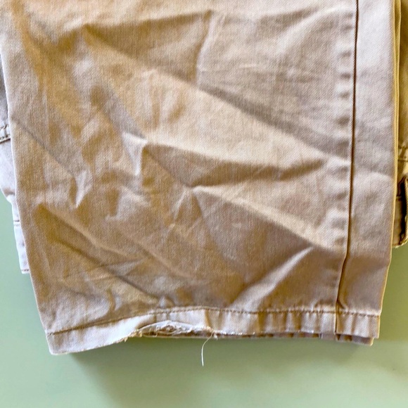 LL Bean Mens Lakewashed Straight Leg Khaki in 42/32 - Picture 4 of 4